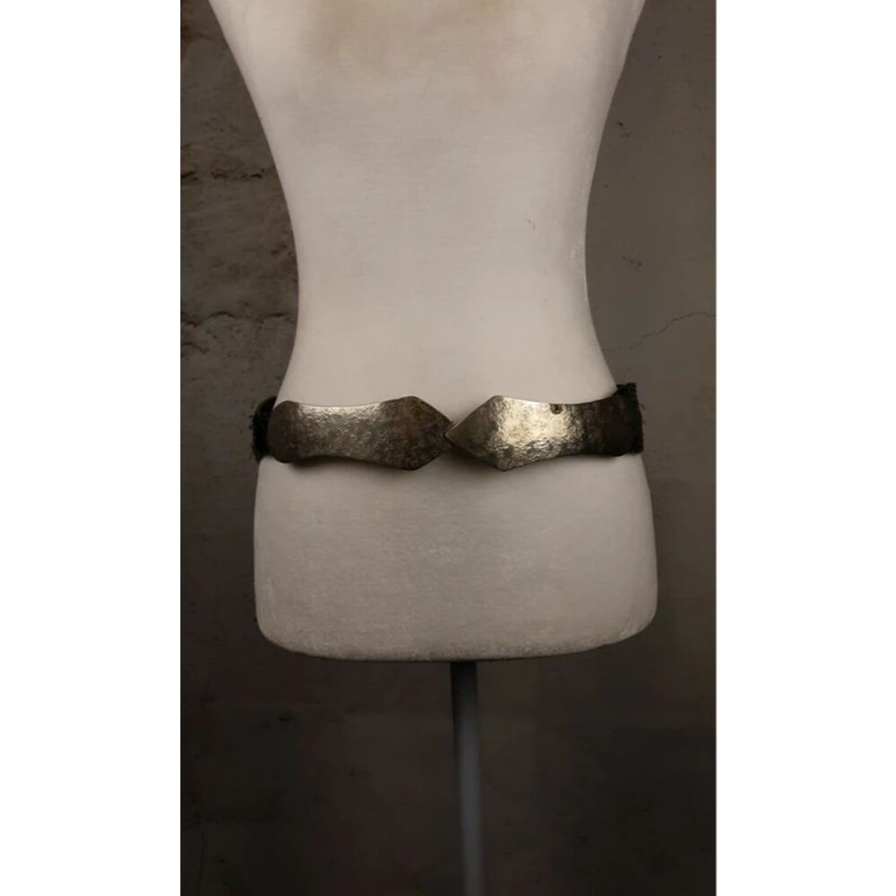 Hammered Metal Statement Belt with faux snake skin lookβ Boho Western